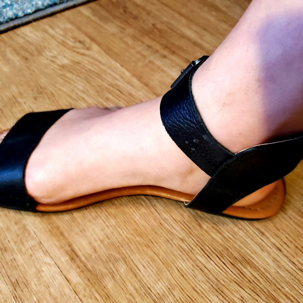 Flats - Picture 4 of 4